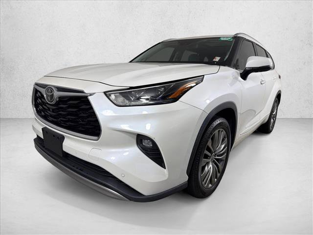 Used 2021 Toyota Highlander Platinum FWD image 9
