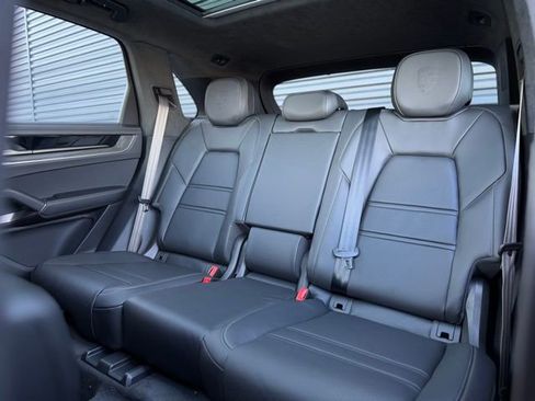 New 2025 Porsche Cayenne Turbo AWD/4WD image 35