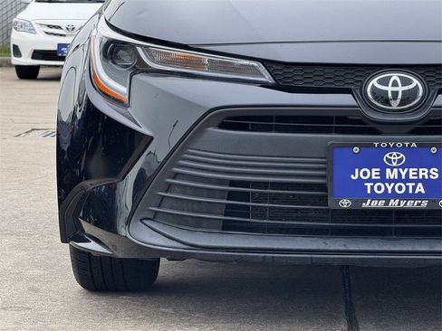 Used 2025 Toyota Corolla LE image 5