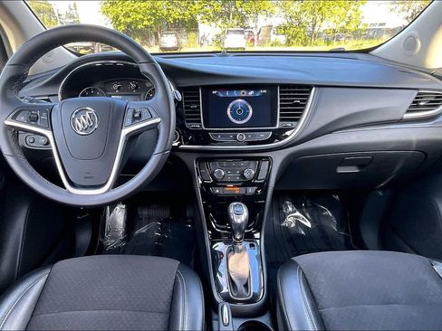 Used 2021 Buick Encore Preferred AWD/4WD image 16