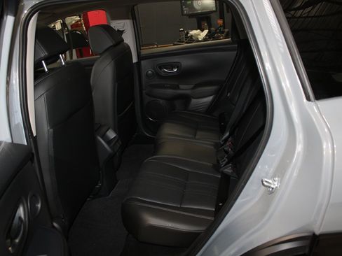 Used 2026 Honda HR-V EX-L image 17