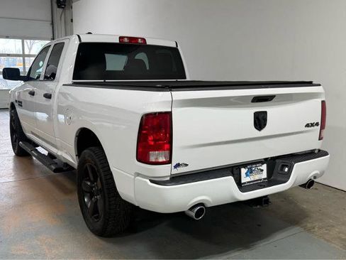 Used 2017 RAM 1500 Express w/ Express Value Package AWD/4WD image 3