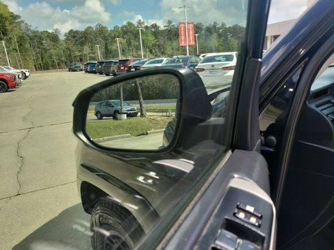 Used 2020 Toyota 4Runner SR5 Premium image 11