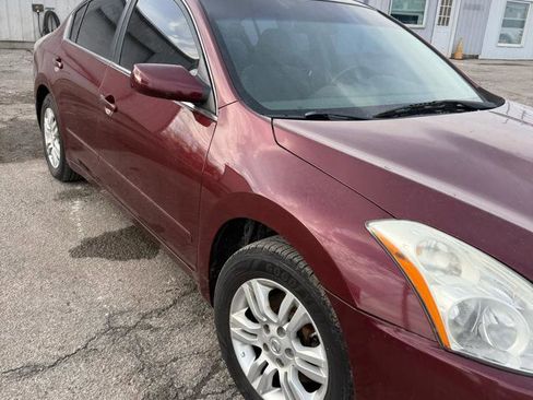 Used 2011 Nissan Altima 2.5 S w/ Convenience Pkg image 2