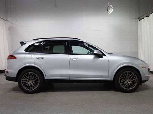 Used 2017 Porsche Cayenne image 10