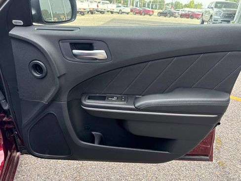 Used 2023 Dodge Charger SXT image 11