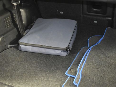 Used 2023 Mitsubishi Outlander SE image 50