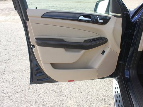 Used 2018 Mercedes-Benz GLE 350 4MATIC image 32