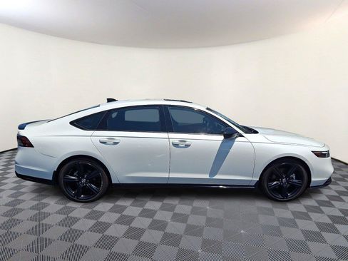 Used 2024 Honda Accord Sport image 7