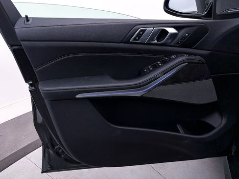 Used 2023 BMW X5 sDrive40i w/ M Sport Package image 19