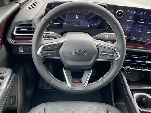 New 2026 Chevrolet Traverse Z71 w/ Driver Confidence Package image 3