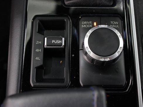 Used 2022 Toyota Tundra Platinum AWD/4WD image 24