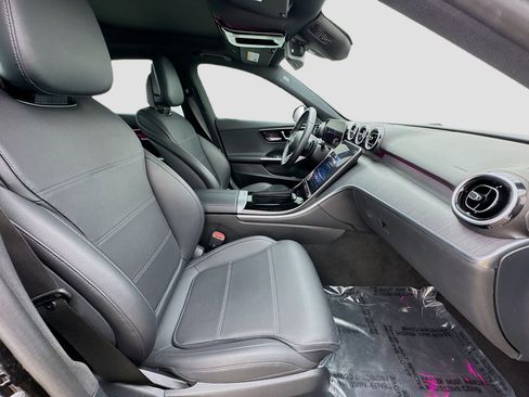 Used 2025 Mercedes-Benz C 300 Sedan image 20