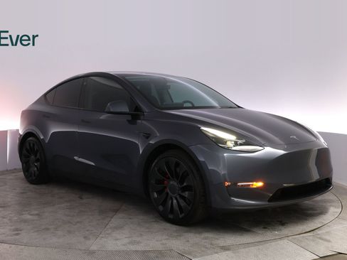 Used 2022 Tesla Model Y Performance AWD/4WD image 12