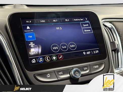 Used 2021 Chevrolet Malibu LT FWD image 14