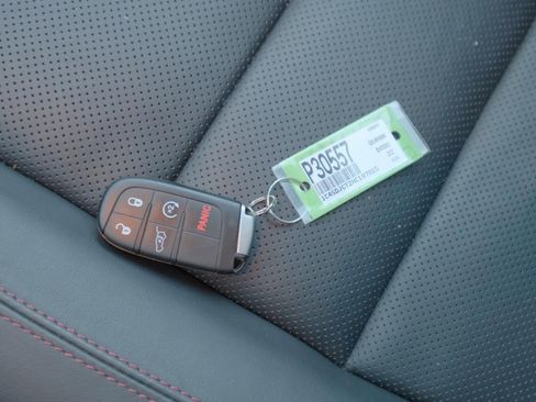 Used 2022 Dodge Durango R/T w/ Blacktop Package image 30