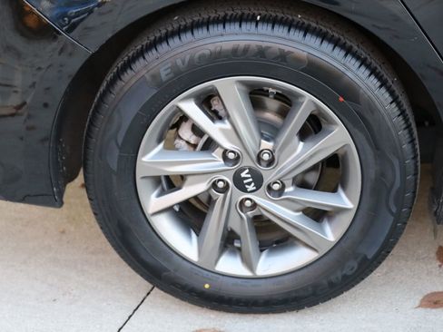 Used 2019 Kia Optima LX image 34