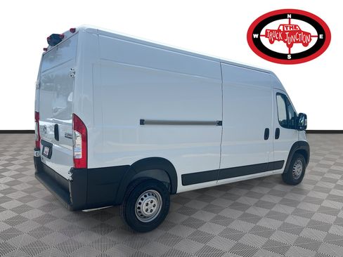 Used 2024 RAM ProMaster 2500 w/ Safety Group FWD image 7