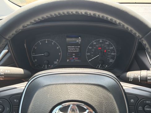 Certified 2024 Toyota Corolla Cross LE image 12