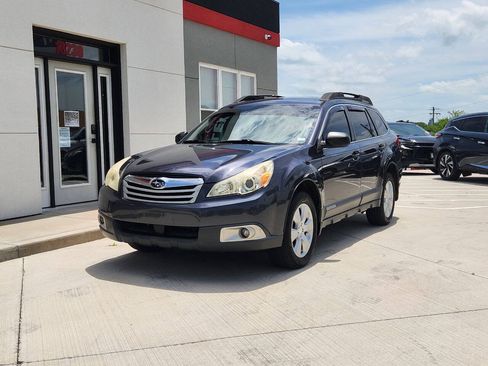 Used 2011 Subaru Outback 2.5i Premium AWD/4WD image 2