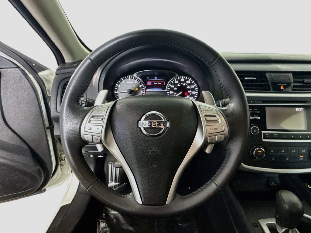 Used 2017 Nissan Altima 2.5 SR w/ Midnight Edition Package FWD image 12