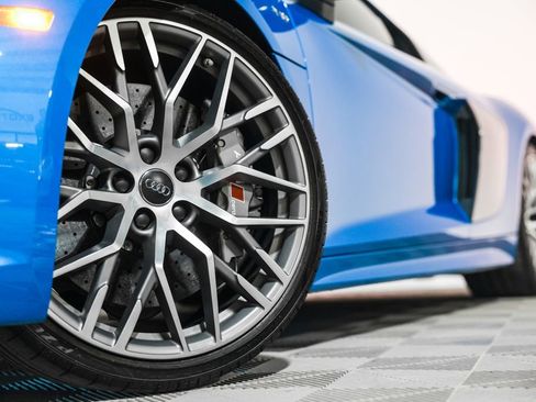 Used 2017 Audi R8 V10 plus AWD/4WD image 11