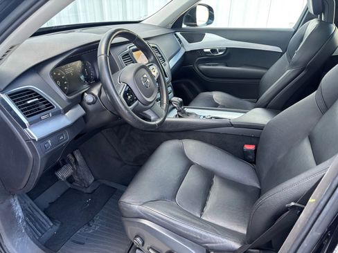Used 2017 Volvo XC90 T6 Momentum w/ Vision Package image 13