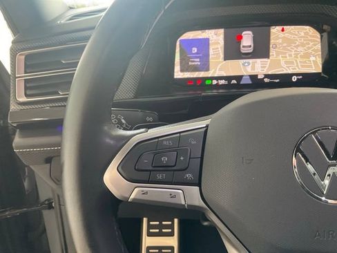 Used 2024 Volkswagen Atlas Cross Sport SEL R-Line AWD/4WD image 11