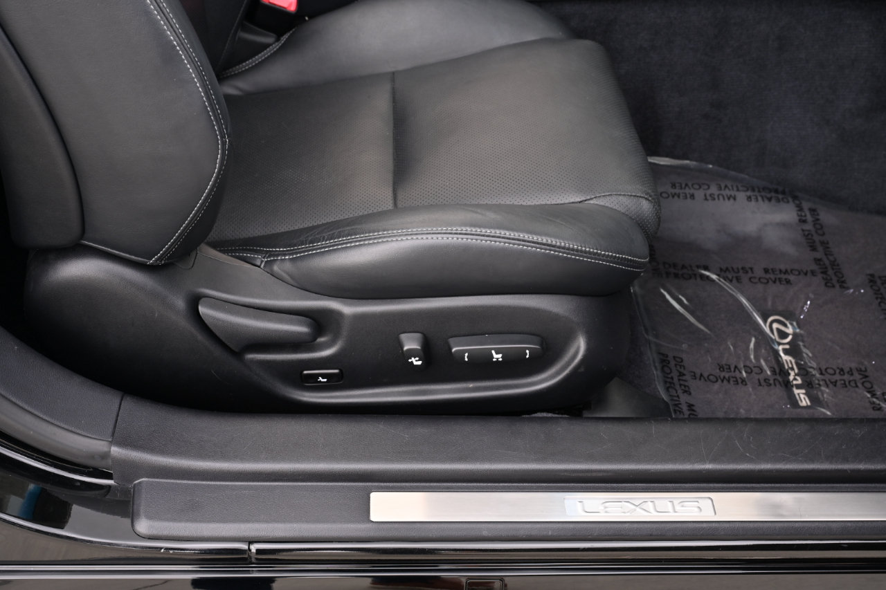 Used 2012 Lexus IS 350C w/ Luxury Pkg RWD image 36