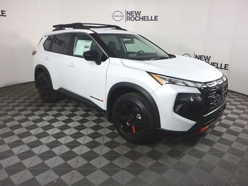 New 2026 Nissan Rogue SV AWD/4WD image 4