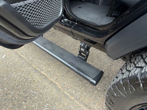Used 2021 Jeep Wrangler Unlimited Sport AWD/4WD image 9
