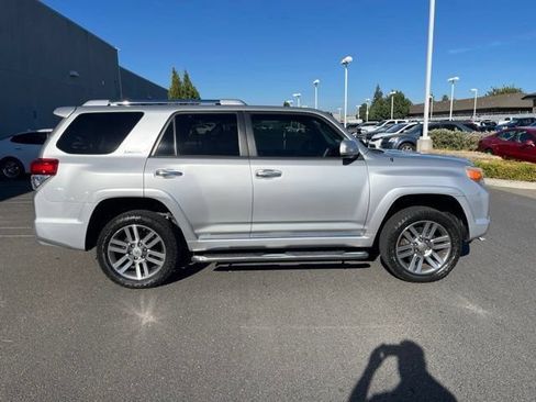 Used 2010 Toyota 4Runner Limited w/ Convenience Pkg AWD/4WD image 3