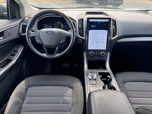 Used 2023 Ford Edge SE AWD/4WD image 5