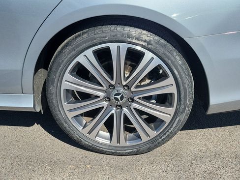 Used 2022 Mercedes-Benz E 350 Sedan image 5