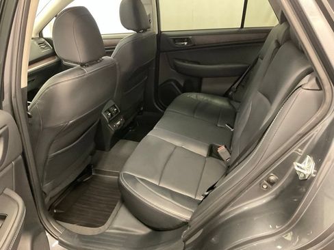 Used 2018 Subaru Outback 2.5i Limited AWD/4WD image 34