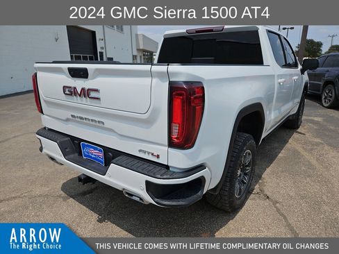 Used 2024 GMC Sierra 1500 AT4 w/ AT4 Preferred Package AWD/4WD image 12
