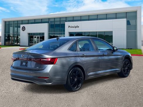 New 2026 Volkswagen Jetta SE FWD image 3