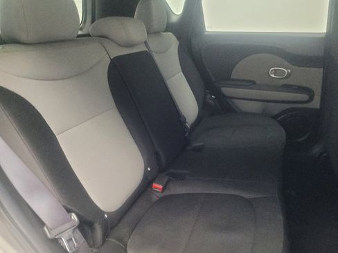 Used 2017 Kia Soul image 19