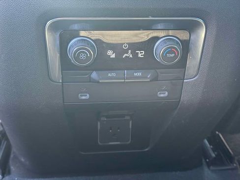 Used 2023 Chevrolet Suburban RST AWD/4WD image 16