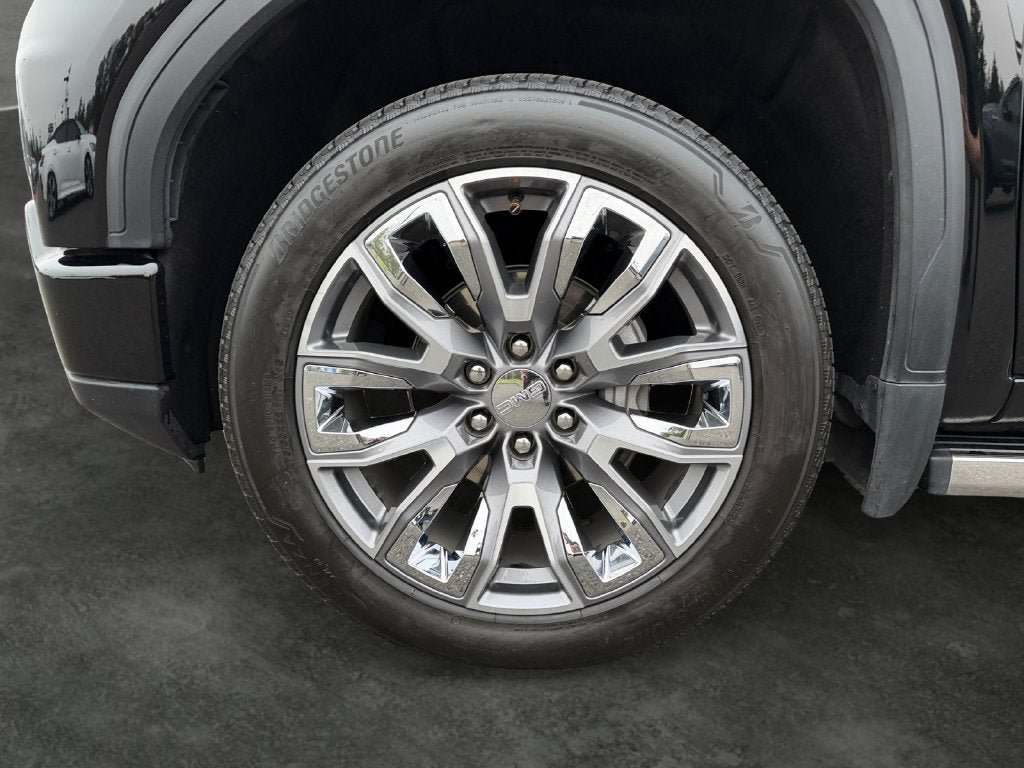Used 2023 GMC Sierra 1500 Denali w/ Denali Reserve Package AWD/4WD image 4