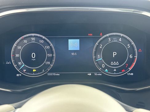 Used 2026 Jaguar F-PACE R-Dynamic S AWD/4WD image 17