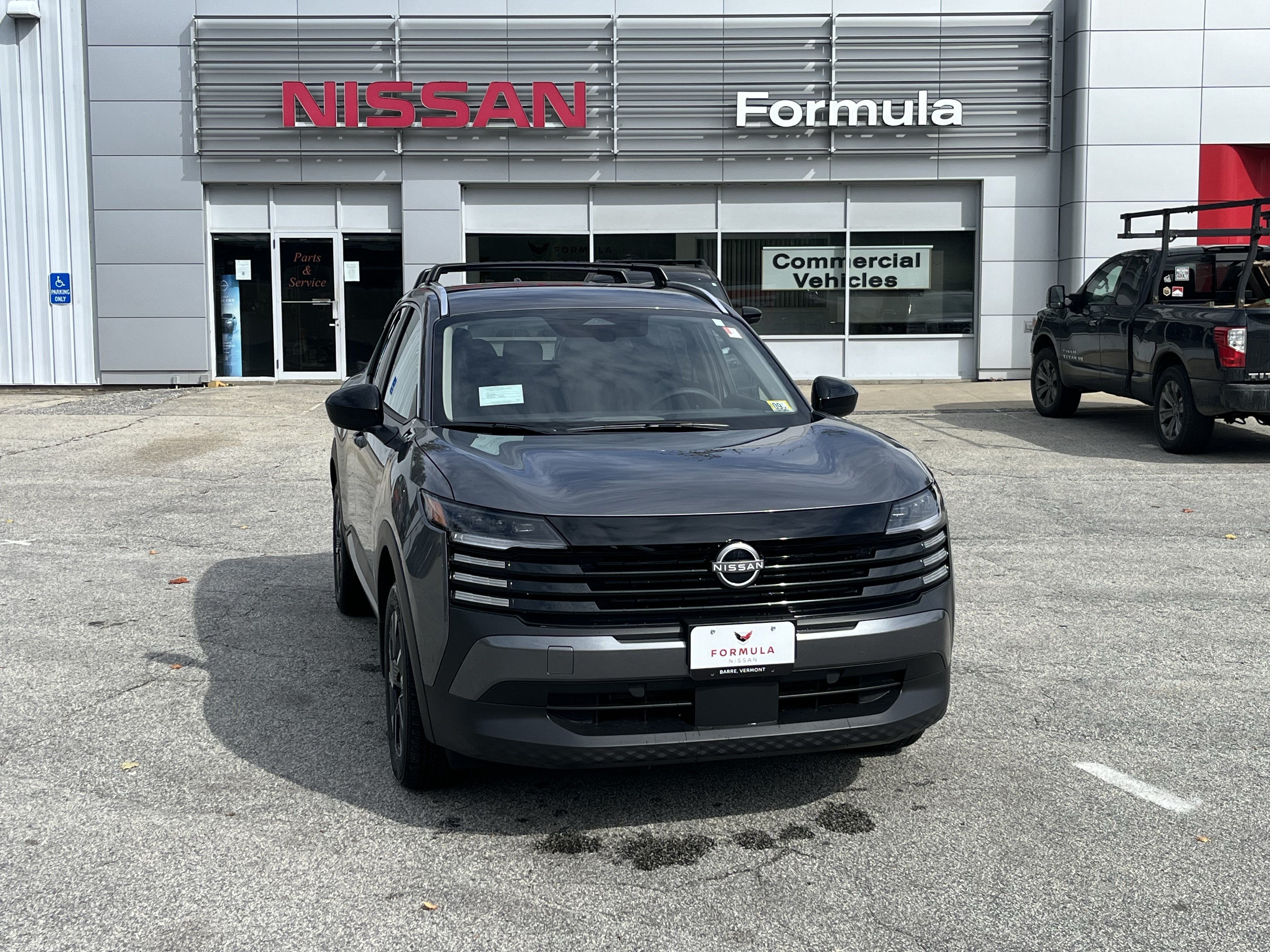 New 2027 Nissan Kicks SV AWD/4WD image 1