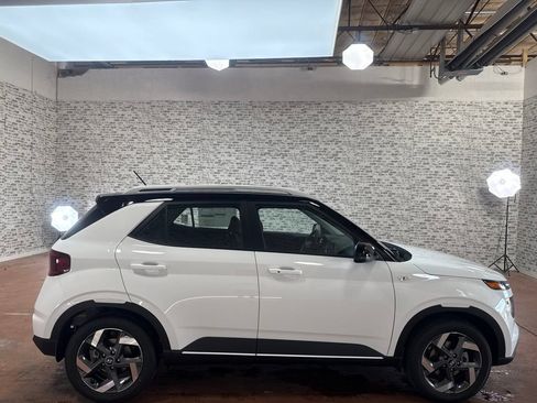 New 2026 Hyundai Venue SEL FWD image 8
