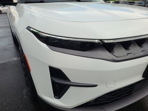 New 2025 Jeep Wagoneer S Launch Edition image 24