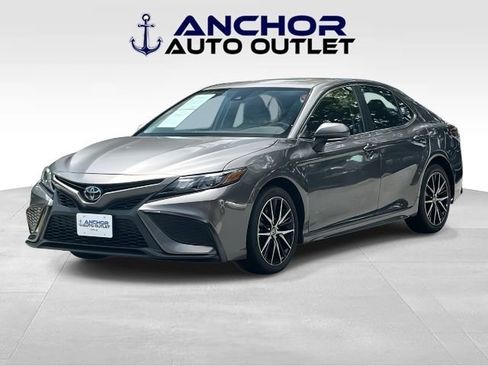 Used 2023 Toyota Camry SE FWD image 4