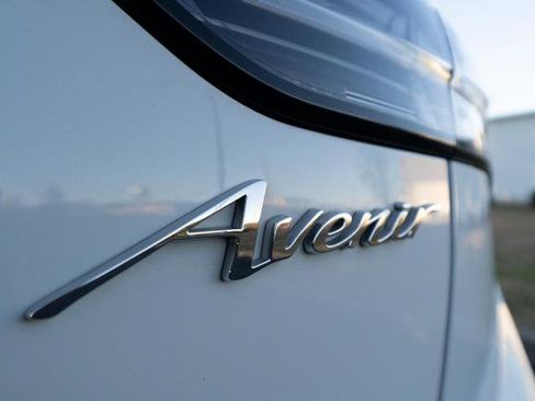 Used 2021 Buick Envision Avenir w/ Technology Package II image 46