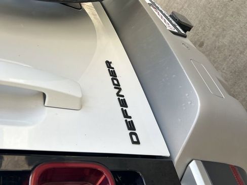 Used 2024 Land Rover Defender 110 S image 20