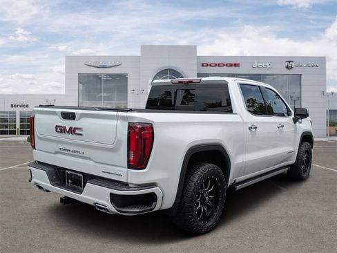 Used 2023 GMC Sierra 1500 Denali w/ Denali Reserve Package AWD/4WD image 3