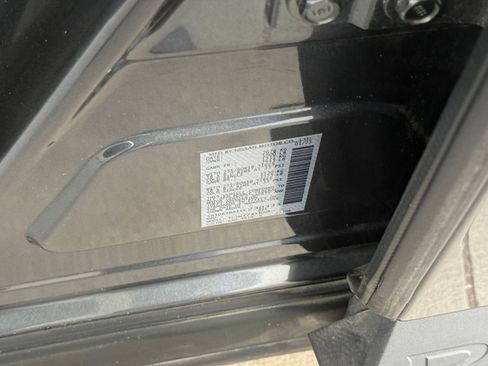 Used 2025 Nissan Pathfinder SV image 32