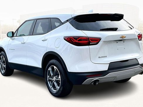 Used 2025 Chevrolet Blazer LT image 4